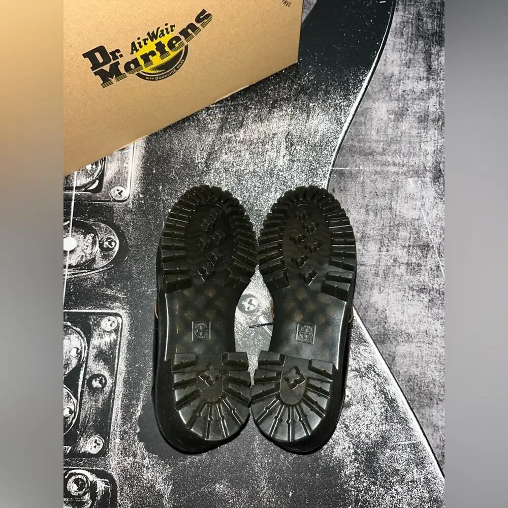 NIB Dr. Martens Leona Lug Sole Platform Derby
